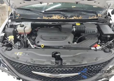 2025 Chrysler Voyager Lx z USA, uszkodzony, nr VIN 2C4RC1CG7SR588632